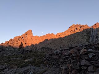 Vers le Monte Albanu