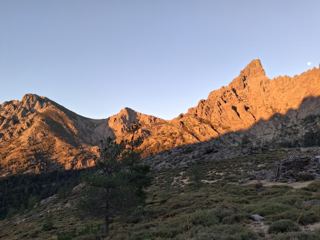 Vers le Monte Albanu