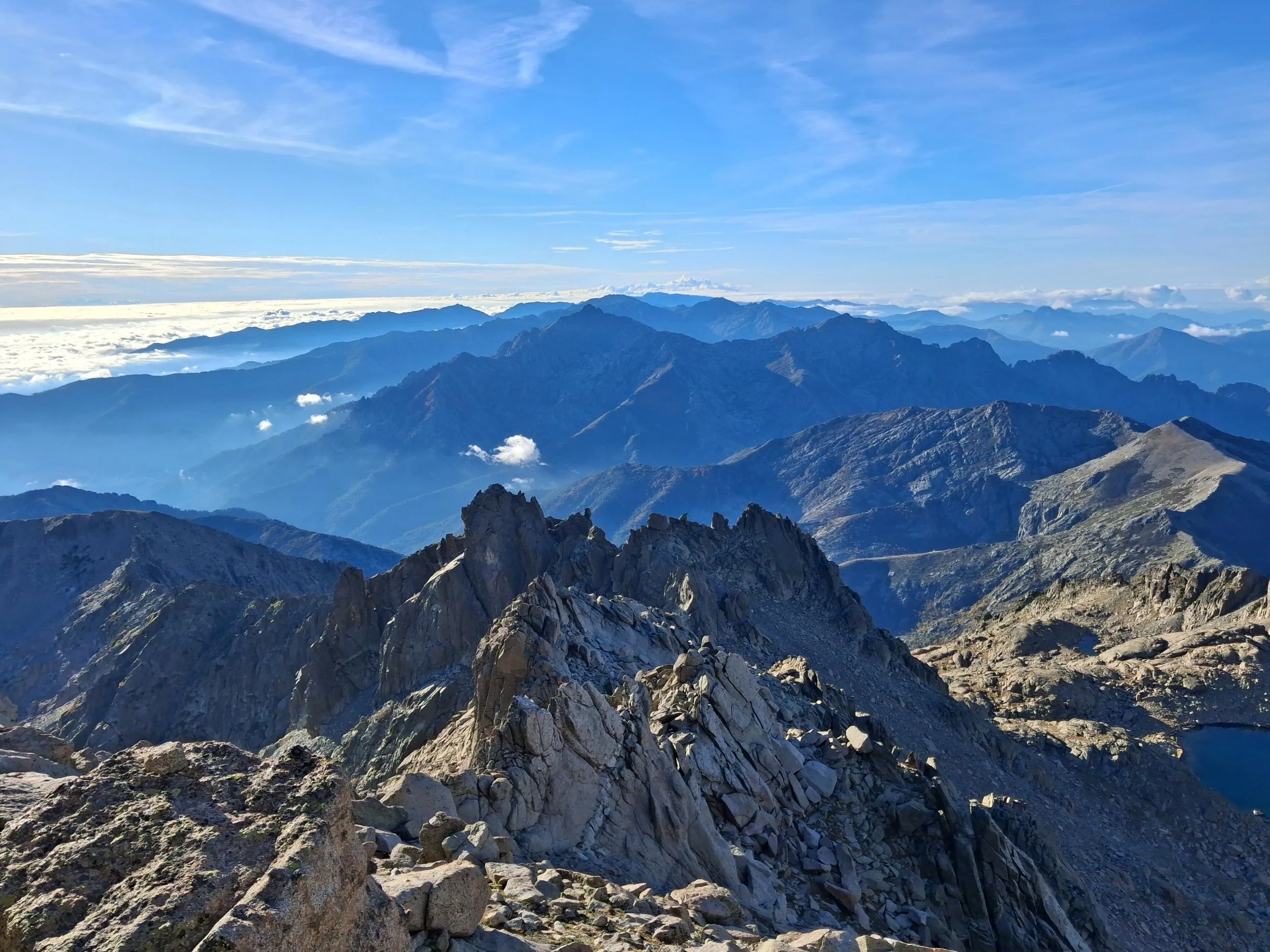 Monte Pozzolo depuis le Rotondo a l'aube 
